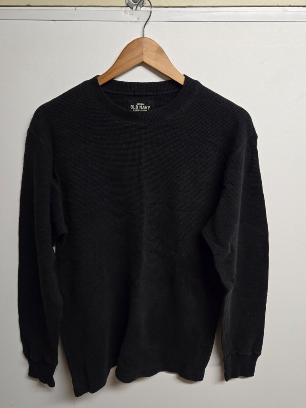 Old Navy Men's Small Black Waffle Knit Top (21" PTP)